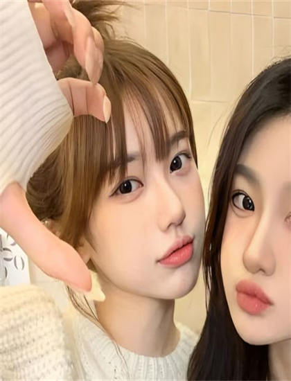 文化研究：《蒙娜丽莎》如何展现东西方文化的碰撞与融合 探索艺术与文化的互动关系